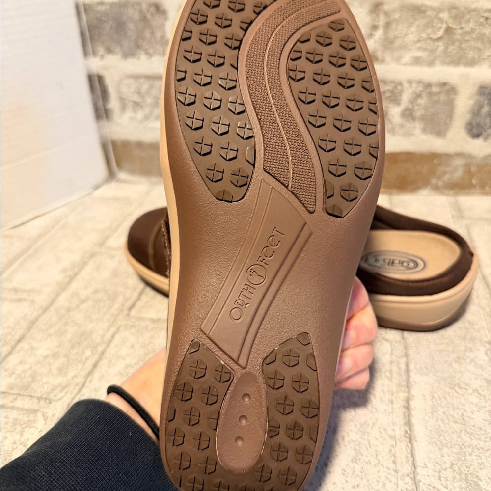 Woman’s Casual Orthofeet comfort Slip-On Clog in Brown with Buckle Sz 7 - Picture 2 of 8
